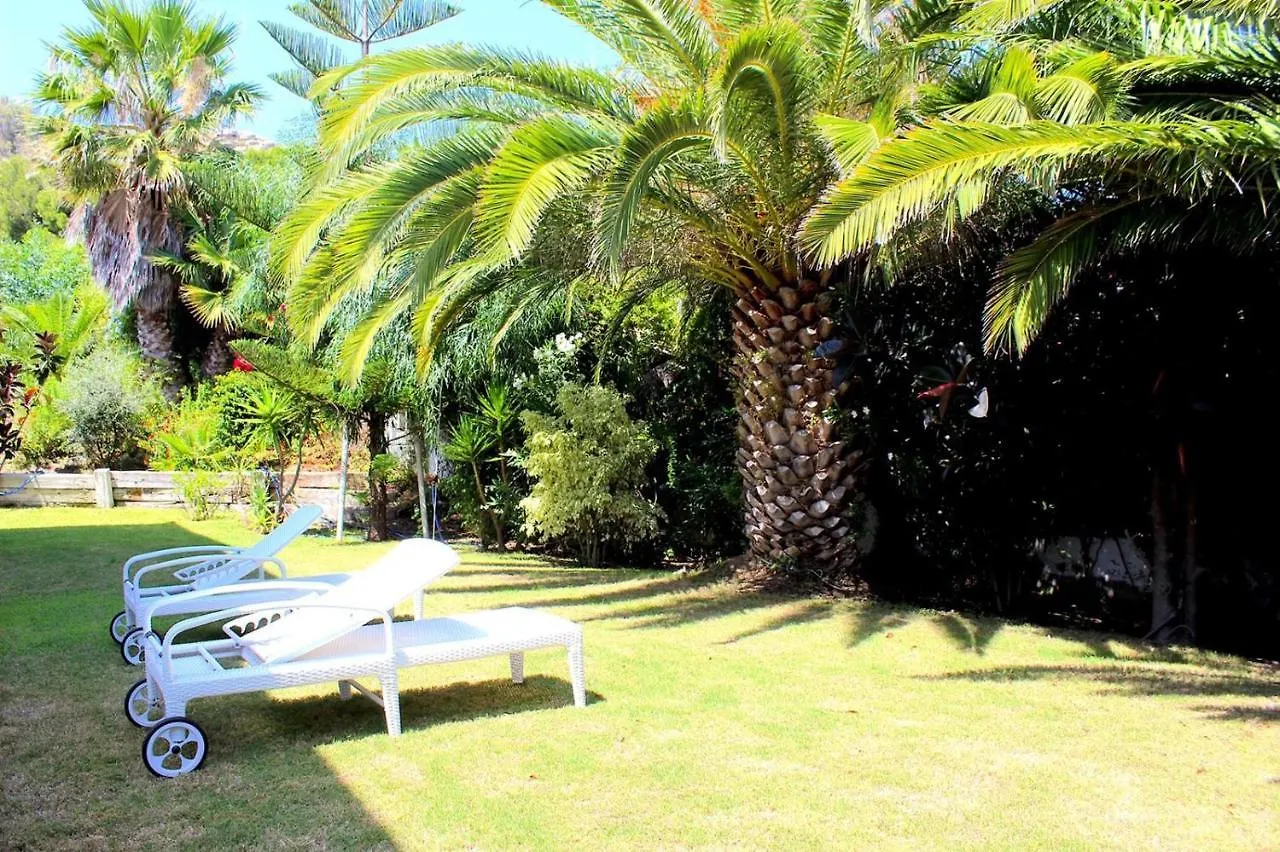 Martina Apartamentos Zahara de los Atunes 0*,  İspanya