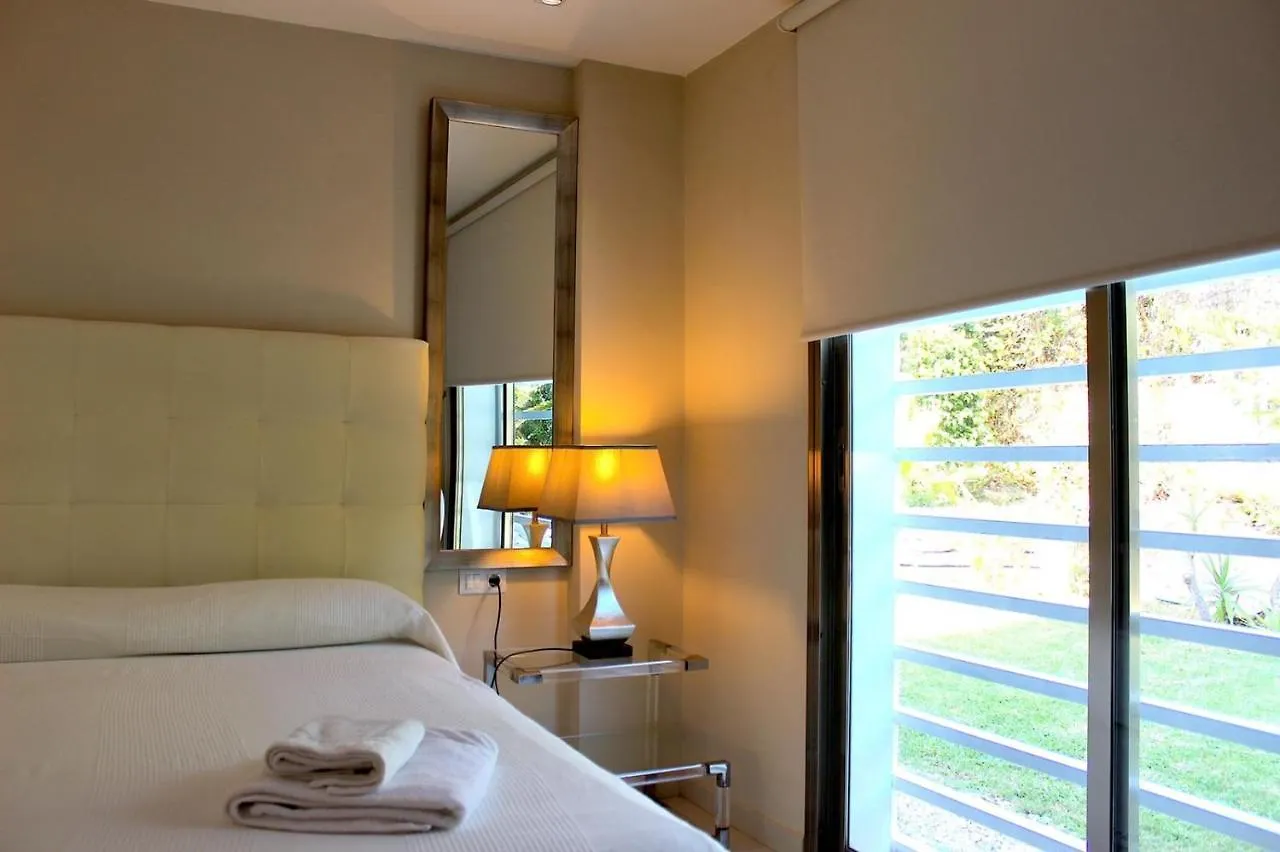 Martina Apartamentos Zahara de los Atunes 0*,  İspanya